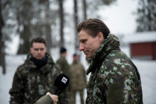 F&iacute;nsky minister obrany Antti H&auml;kk&auml;nen. FOTO: Reuters
