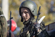 Ukrajinsk&aacute; vojačka. FOTO: Reuters