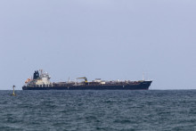 Jeden z ropn&yacute;ch tankerov smeruj&uacute;cich na Kubu. FOTO: Reuters