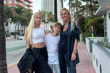 S deťmi sa sťahuje na Miami.