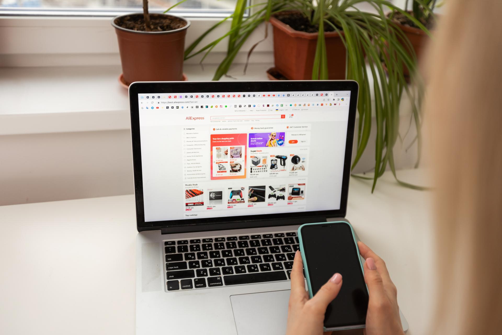 Lacné nákupy z Číny končia: pripravte sa na nové príplatky, ktoré ich poriadne predražia