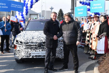 Na arch&iacute;vnej sn&iacute;mke z roku 2018 je predstavenie novej rady Volkswagenu Touareg. Ten teraz v bratislavskej fabrike konč&iacute;.

FOTO: HN
