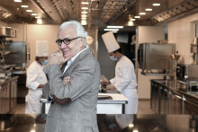 &Scaron;&eacute;fkuch&aacute;r Alain Ducasse založil &uacute;spe&scaron;n&uacute; &scaron;kolu Ecole Ducasse-Paris.