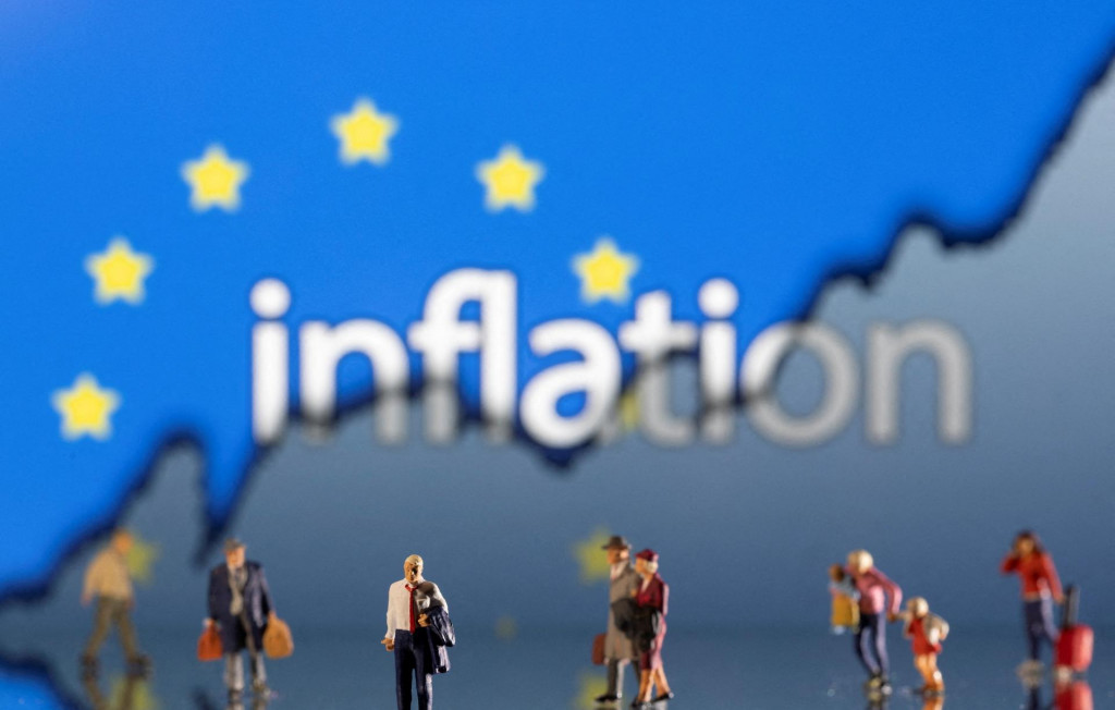 Infl&aacute;cia v euroz&oacute;ne presiahla pre ropn&yacute; &scaron;ok dvojpercentn&yacute; cieľ Eur&oacute;pskej centr&aacute;lnej banky. FOTO: Reuters