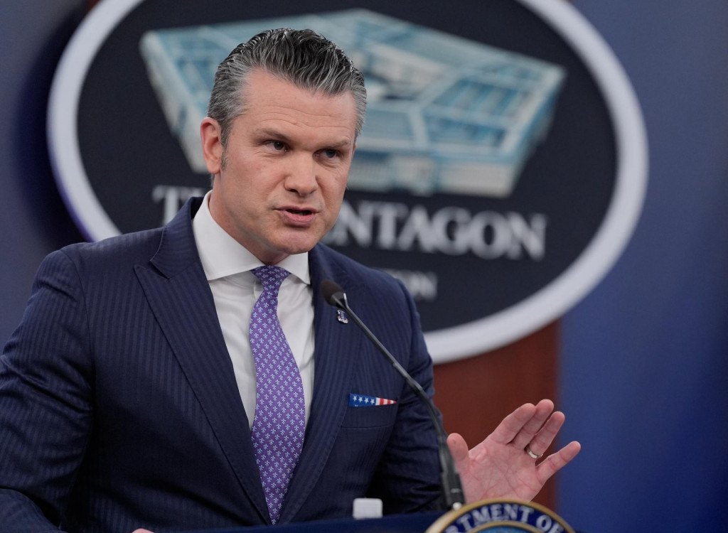 Na sn&iacute;mke minister obrany USA Pete Hegseth. FOTO: TASR/AP