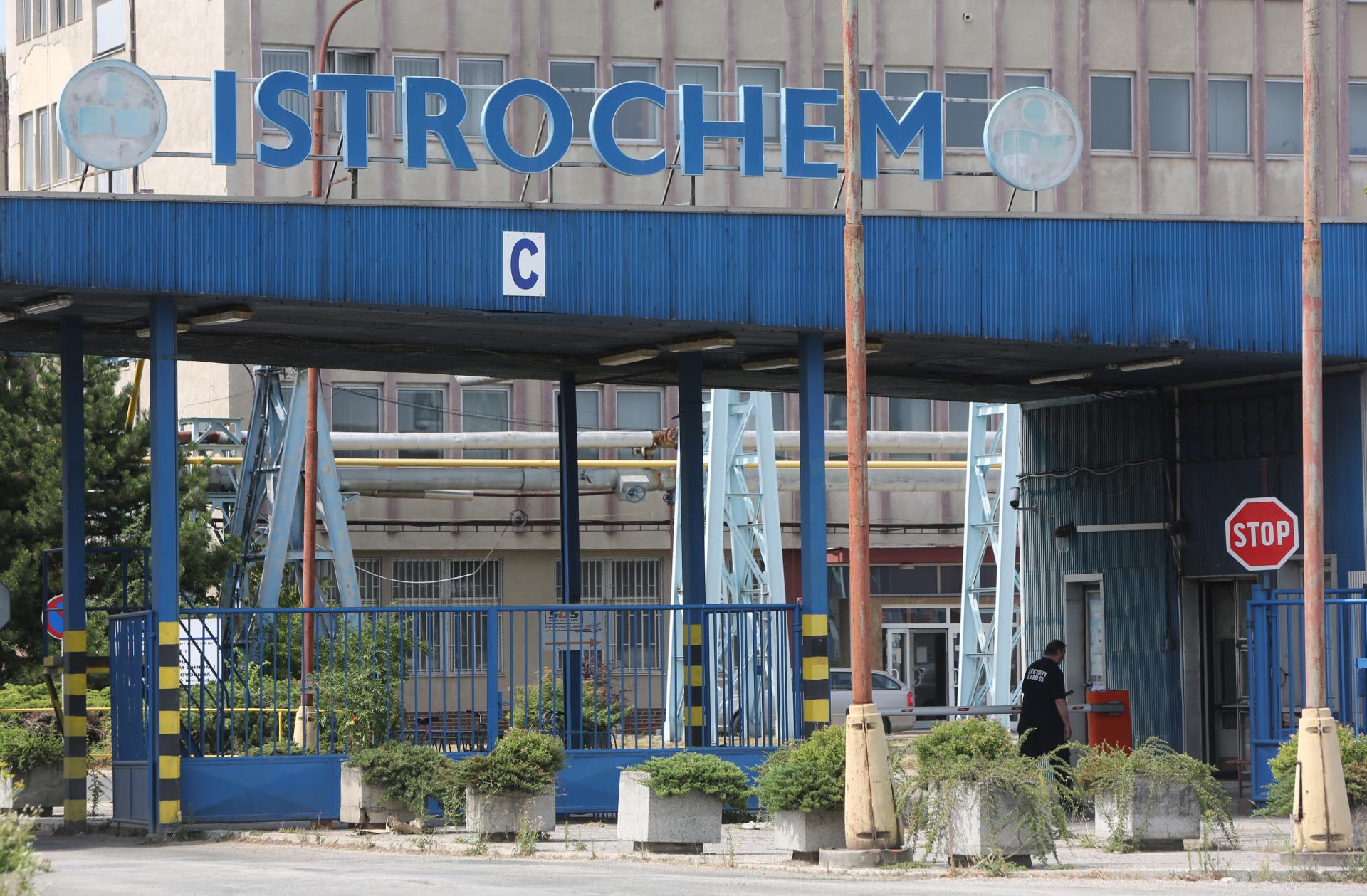 Krajská prokuratúra spochybnila postup Okresného úradu pri sanácii územia v areáli Istrochemu