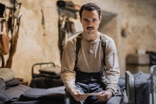 D&aacute;vid Hartl ako Jozef Mak.