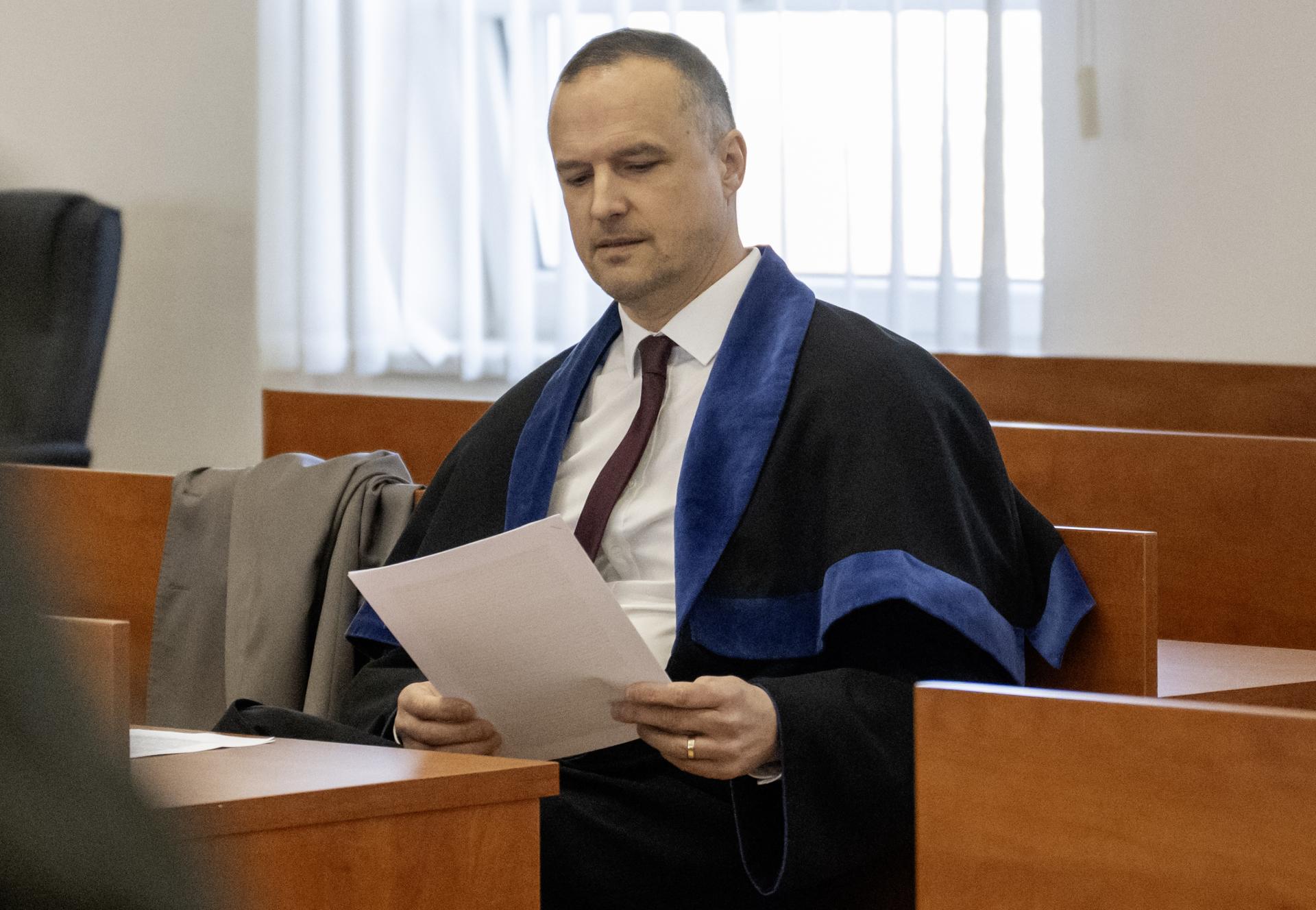 V procese s obžalovaným poradcom Fica Lindtnerom sa začali záverečné reči, vypovedal aj Kočner