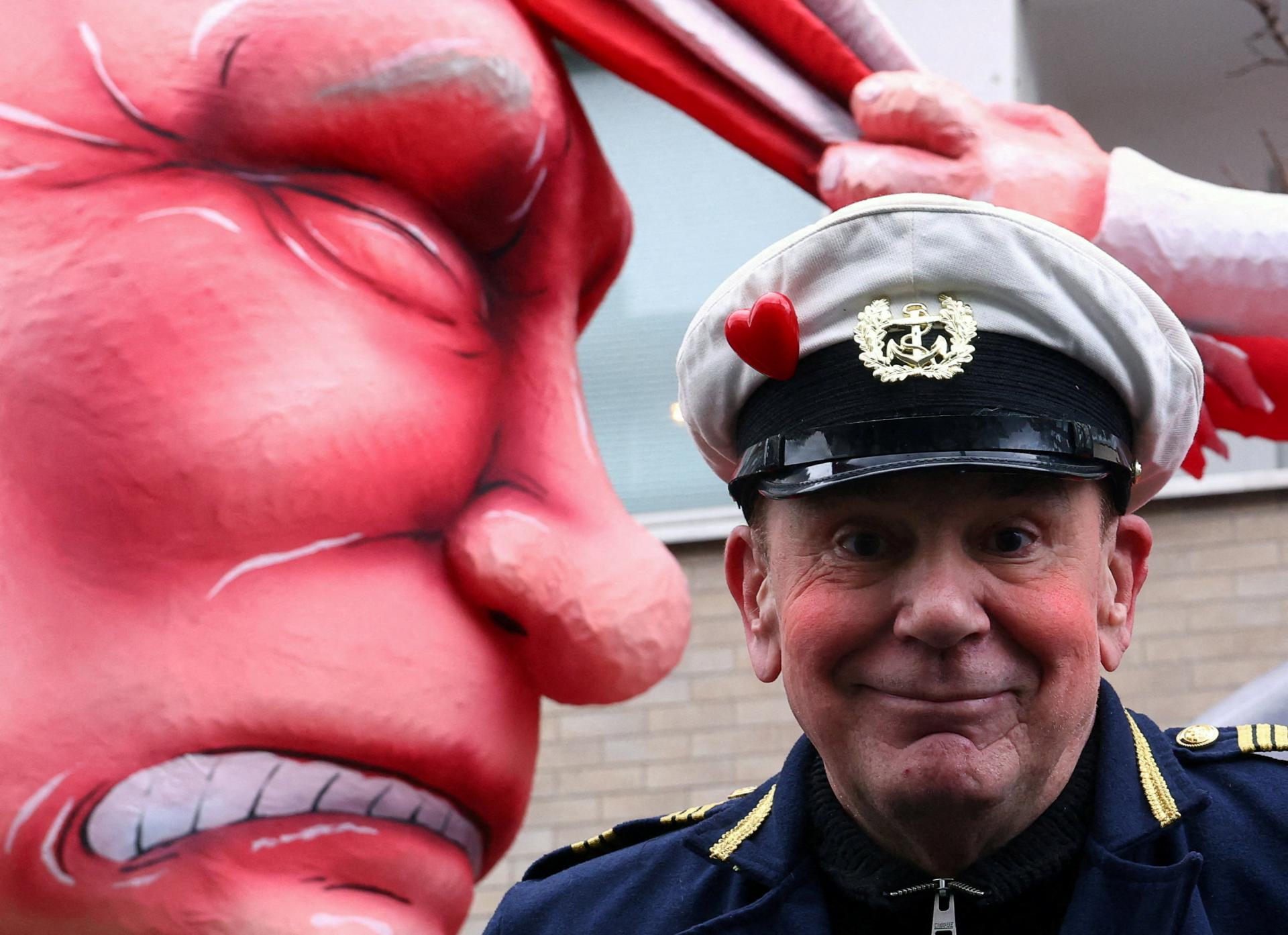 Súd v Rusku v neprítomnosti potrestal nemeckého umelca za jeho diela kritizujúce Putina