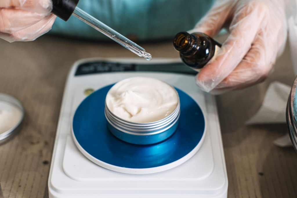 Kozmetika dnes pon&uacute;ka &scaron;irok&uacute; &scaron;k&aacute;lu starostlivosti pre každ&yacute; typ pleti.