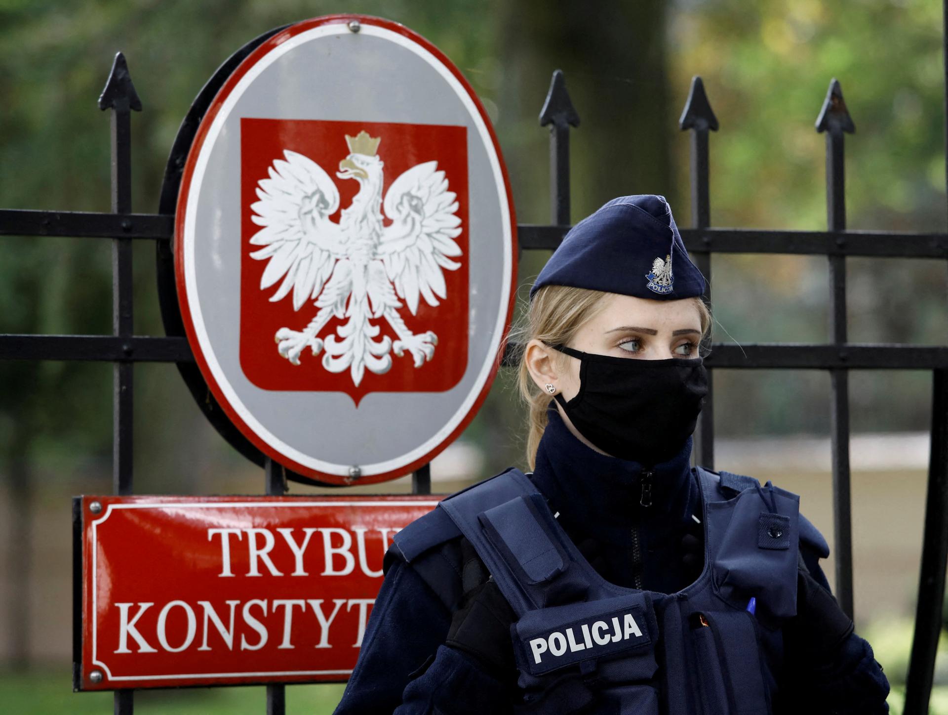 Dvaja Ukrajinci sa do Poľska pok&uacute;&scaron;ali prepa&scaron;ovať Rusov cez hranicu so Slovenskom. Zrejme i&scaron;li z Maďarska