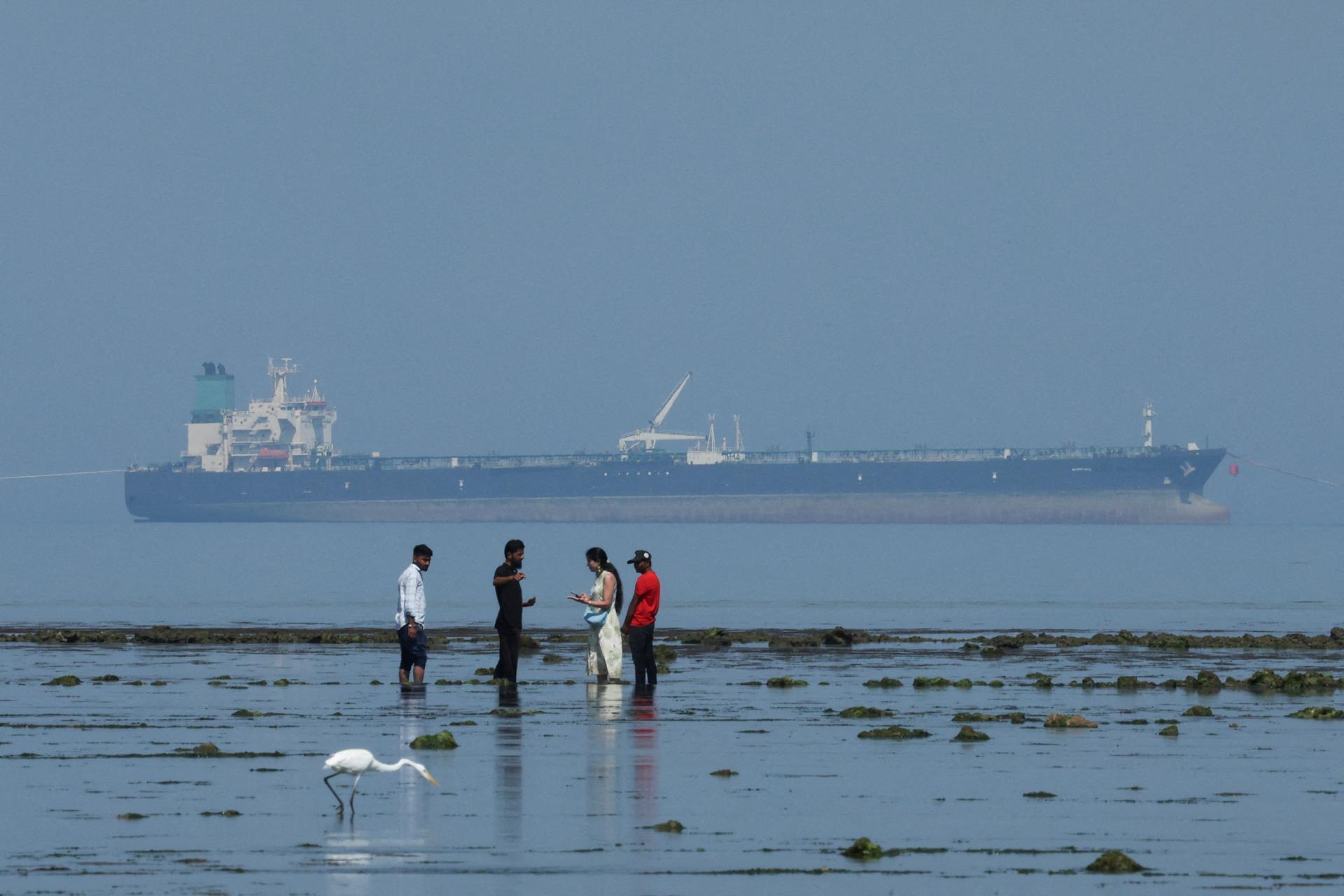 India kvôli narušeniu dodávok prvýkrát za sedem rokov kúpila iránsku ropu