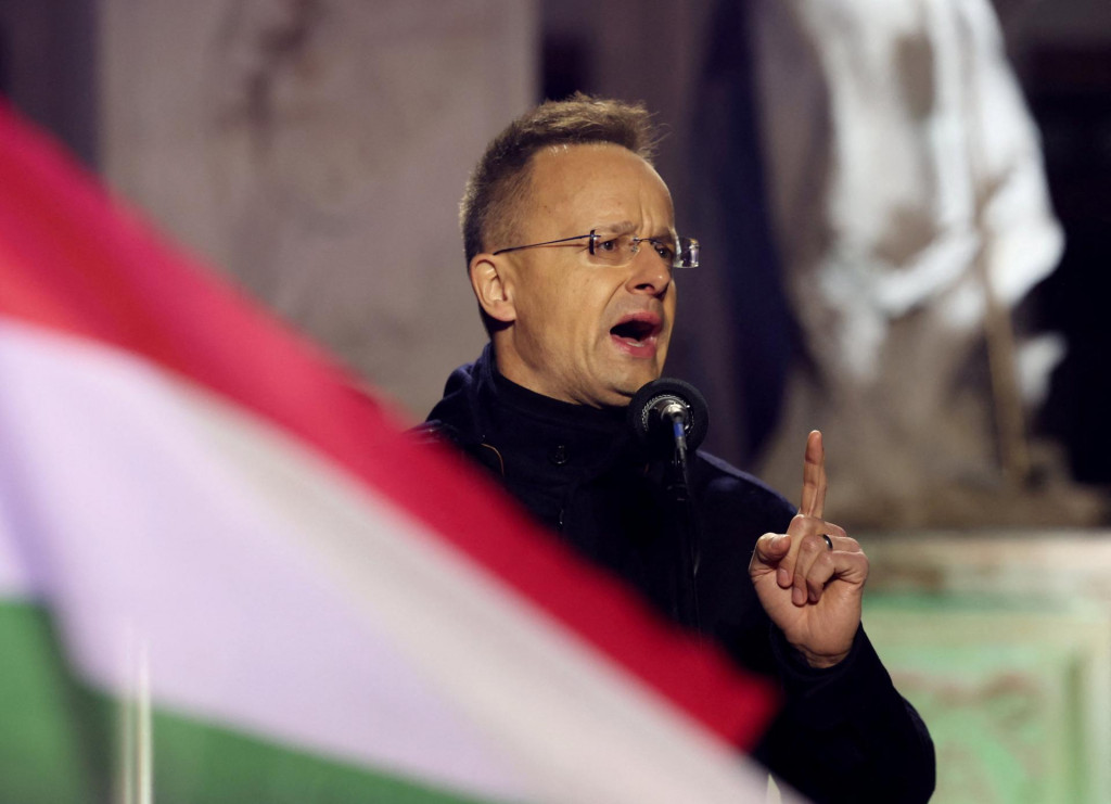 Maďarsk&yacute; minister zahraničn&yacute;ch vec&iacute; P&eacute;ter Szijj&aacute;rt&oacute;. FOTO: Reuters