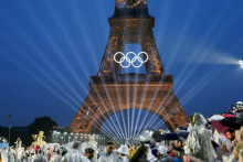 V zdražovan&iacute; bytov Slovensko ku koncu vlaňaj&scaron;ka predbehlo aj Franc&uacute;zov. Sn&iacute;mka je z roku 2024 z otvorenia olympi&aacute;dy v Par&iacute;ži.

FOTO: REUTERS