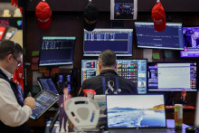 Ak by sa volatilita mala stať nov&yacute;m norm&aacute;lom, ocitli by sme sa v &uacute;plne bezprecedentnej paradigme fungovania svetovej ekonomiky. A s t&yacute;m si zatiaľ nevieme poradiť. FOTO: REUTERS