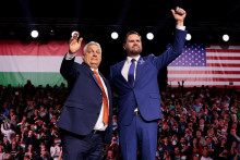 Americk&yacute; prezident Donald Trump posiela do Maďarska svojho viceprezidenta J. D. Vancea, aby zd&ocirc;raznil svoju podporu. FOTO: Reuters/J. Ernst