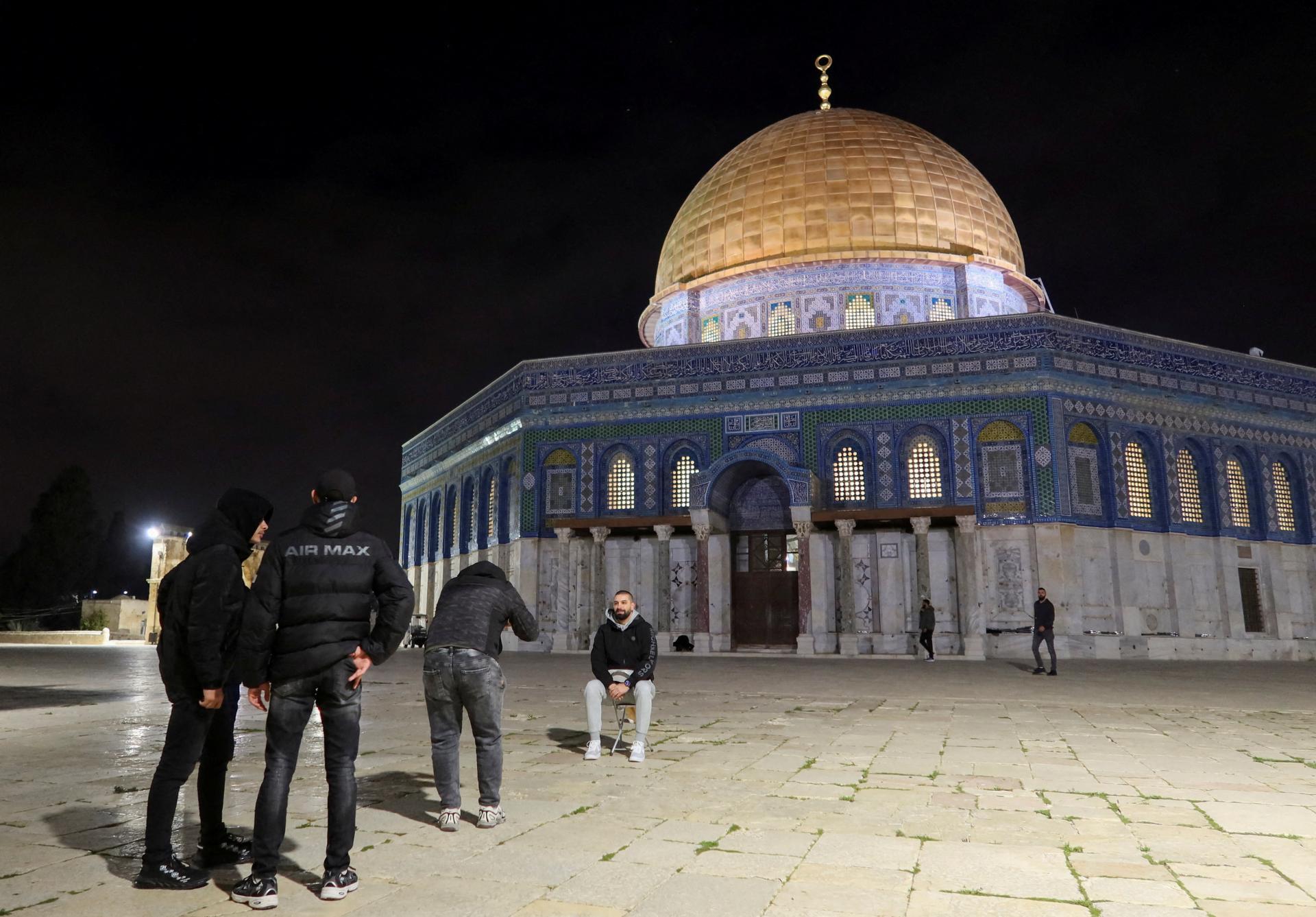 Izrael začína uvoľňovať obmedzenia, v Jeruzaleme otvoria sväté miesta