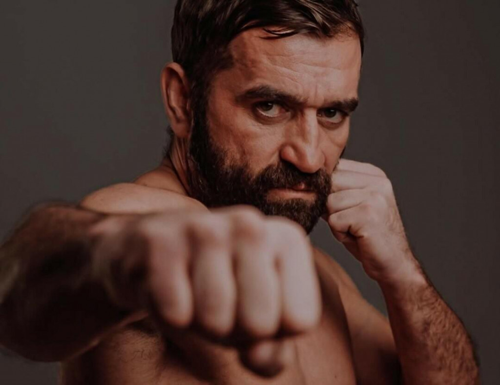 Milan Ondr&iacute;k op&auml;ť prijal ťažk&uacute; hereck&uacute; &uacute;lohu.