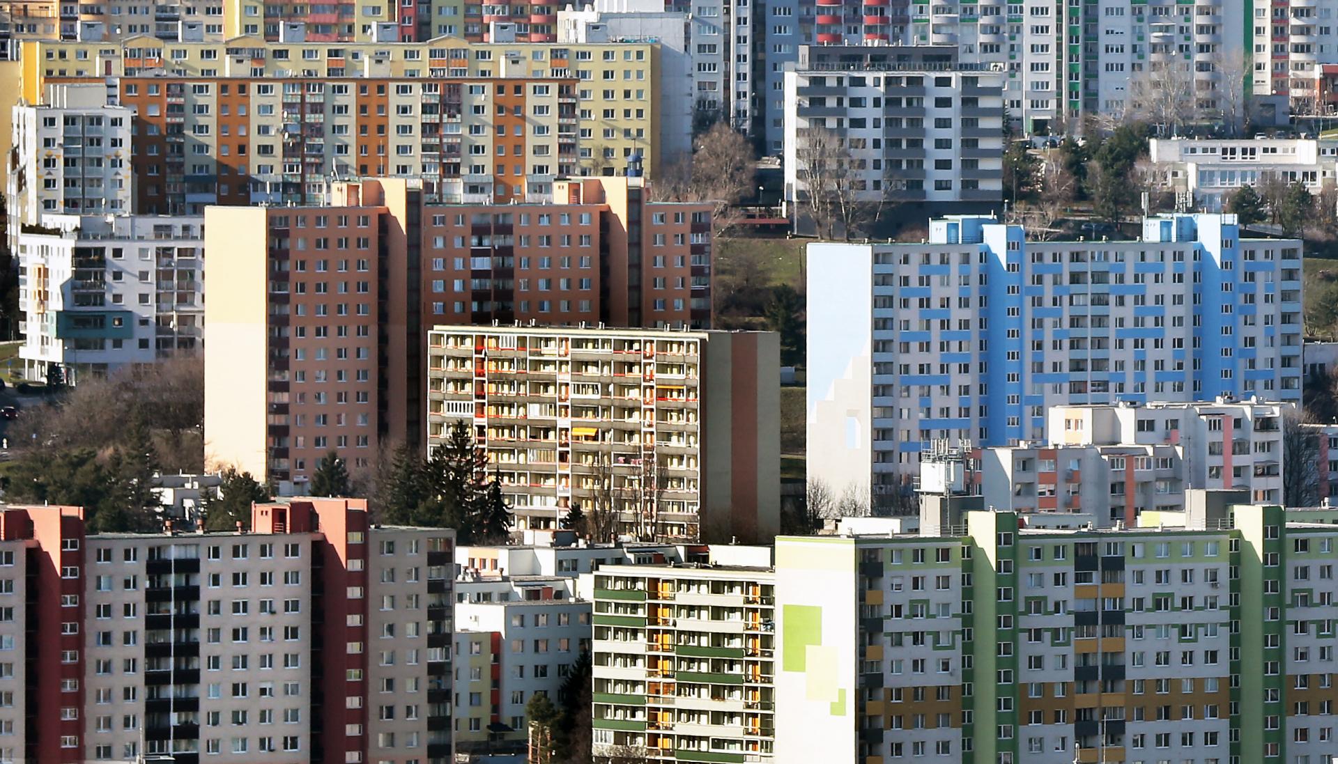 Kúpiť byt, predať či čakať? Experti pre HN posúdili šesť situácii. Trojizbák pod 200-tisíc v Košiciach berte