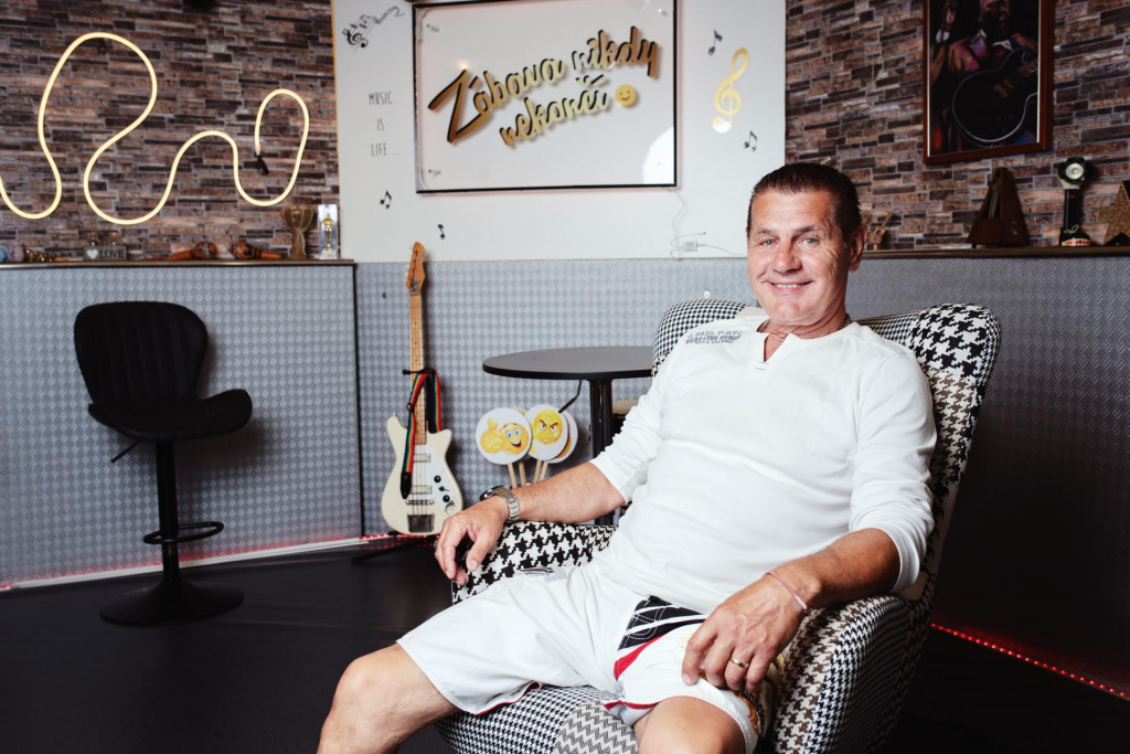 Spev&aacute;kovi sa splnil sen. Otto Weiter m&aacute; už vnučku.