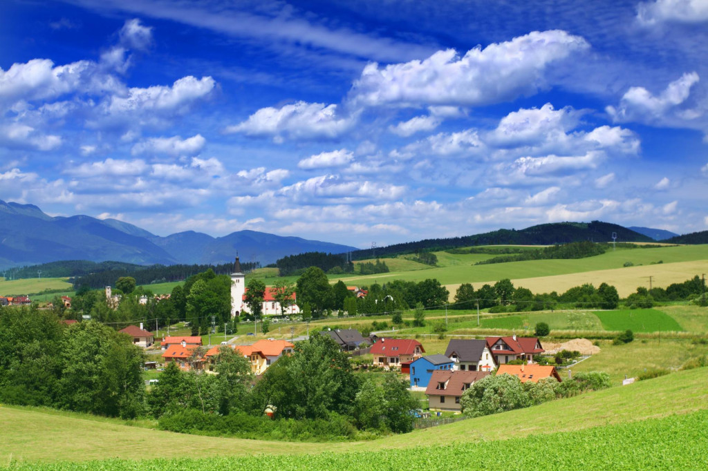 Investovanie do pozemkov nie je len ot&aacute;zkou ceny. Kľ&uacute;čov&eacute; s&uacute; pravidl&aacute;, lokalita a bud&uacute;ce možnosti využitia.