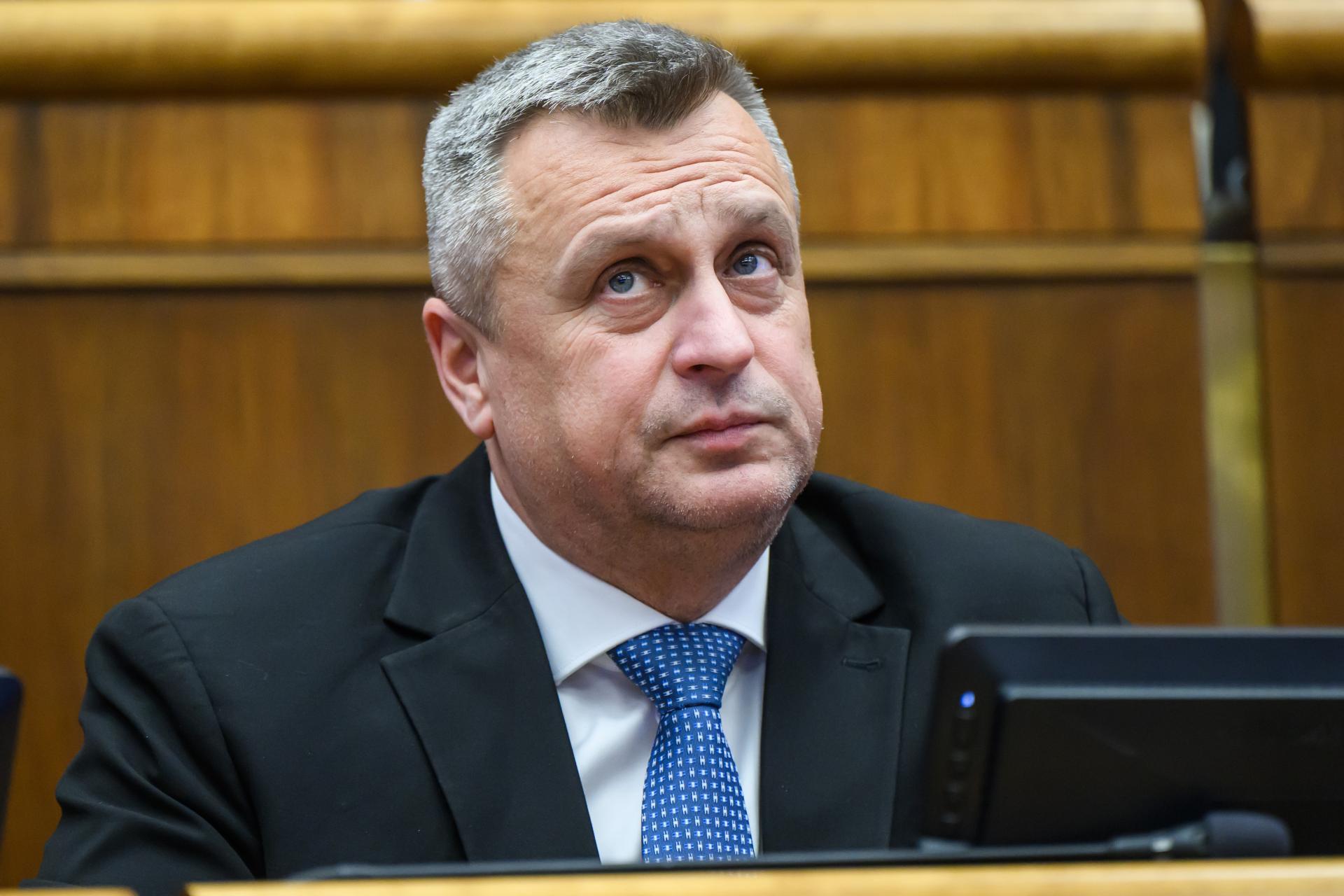 Francúzske veľvyslanectvo odmietlo výroky Danka o Macronovi