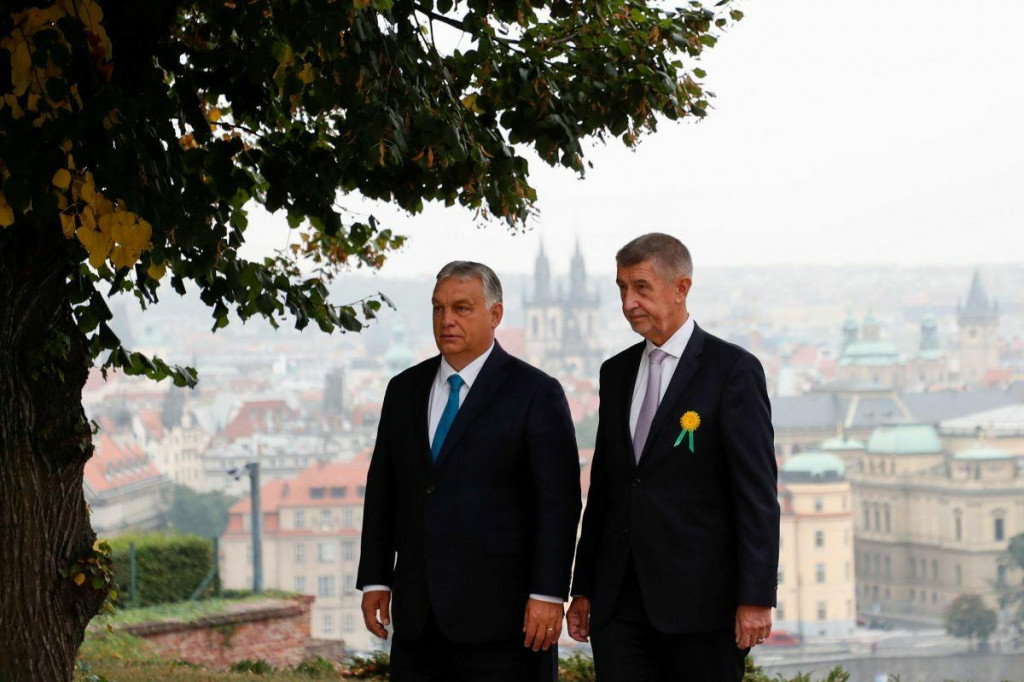 Viktor Orb&aacute;n a Andrej Babi&scaron;. FOTO: Reuters