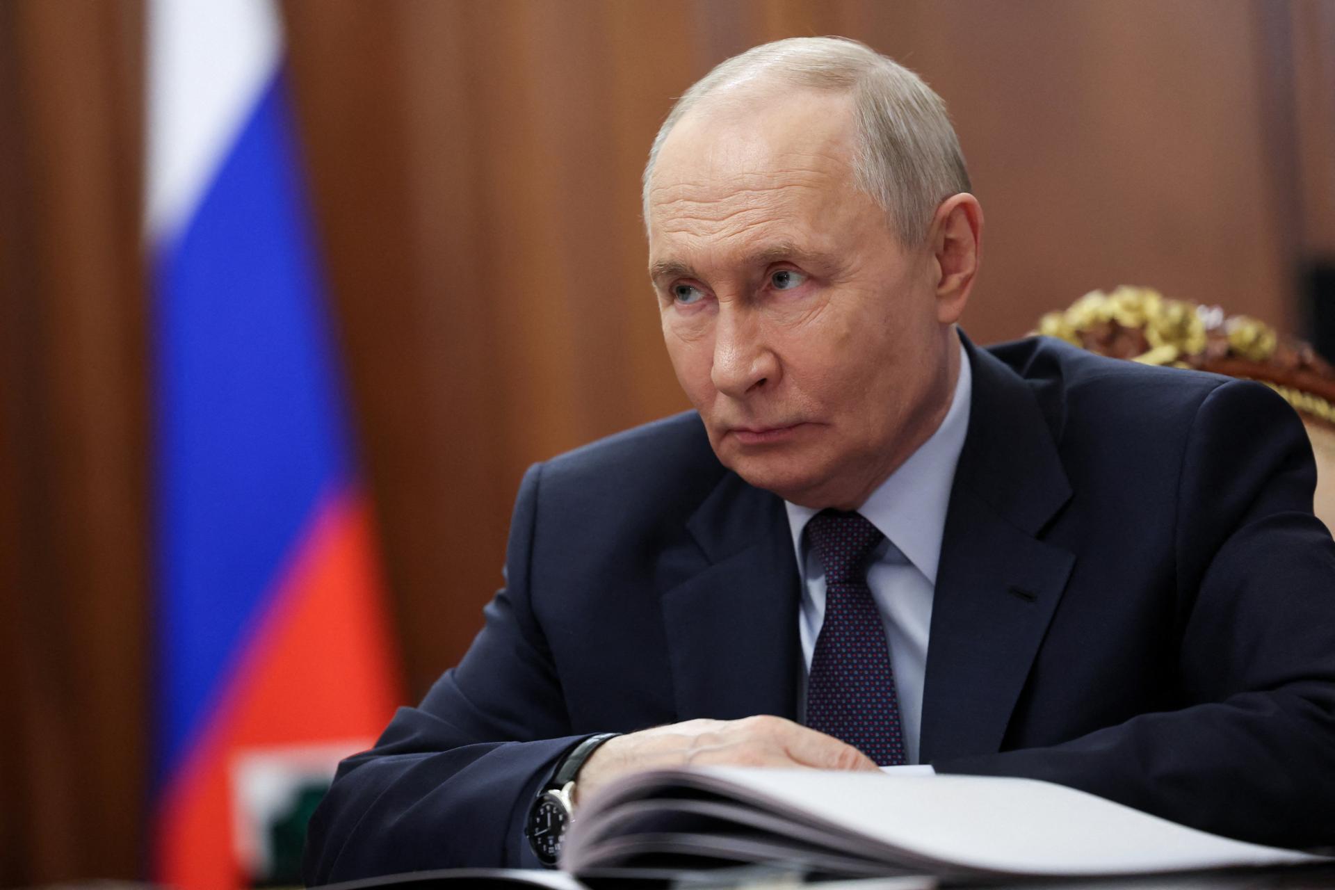 Sme pripravení pomôcť k mieru na Blízkom východe, povedal Putin iránskemu prezidentovi