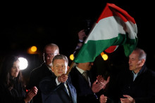 &bdquo;Dok&aacute;zali sme to... Spoločne sme zvrhli Orb&aacute;nov režim &ndash; spolu,&ldquo; povedal v&iacute;ťaz maďarsk&yacute;ch volieb Magyar. FOTO: Reuters