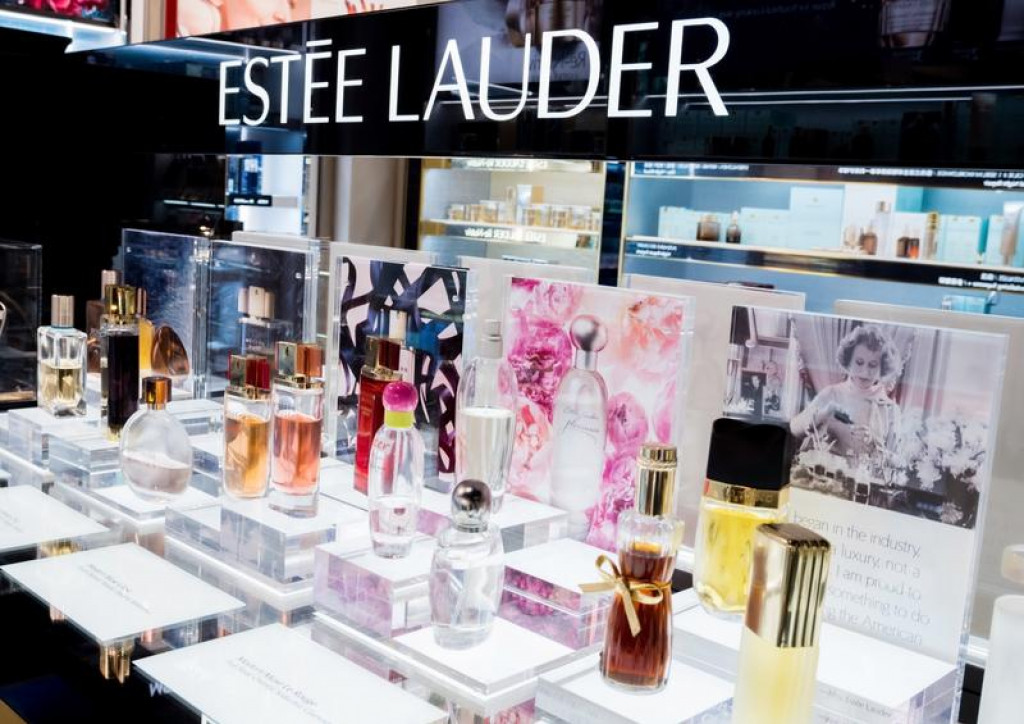 Est&eacute;e Lauder Companies je americk&aacute; spoločnosť p&ocirc;sobiaca v oblasti kozmetiky, starostlivosti o pleť, parf&eacute;mov a make upu. FOTO: Dreamstime