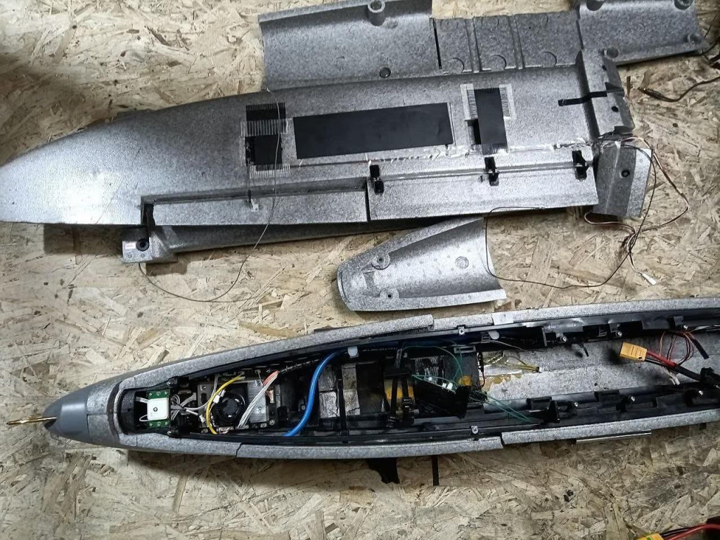 Rusi tvrdia, že Ukrajinci použ&iacute;vaj&uacute; nov&yacute; dron &bdquo;Marťan&ldquo;, ktor&yacute; efekt&iacute;vne p&ocirc;sob&iacute; v ich tyle. FOTO: Molot Vedm