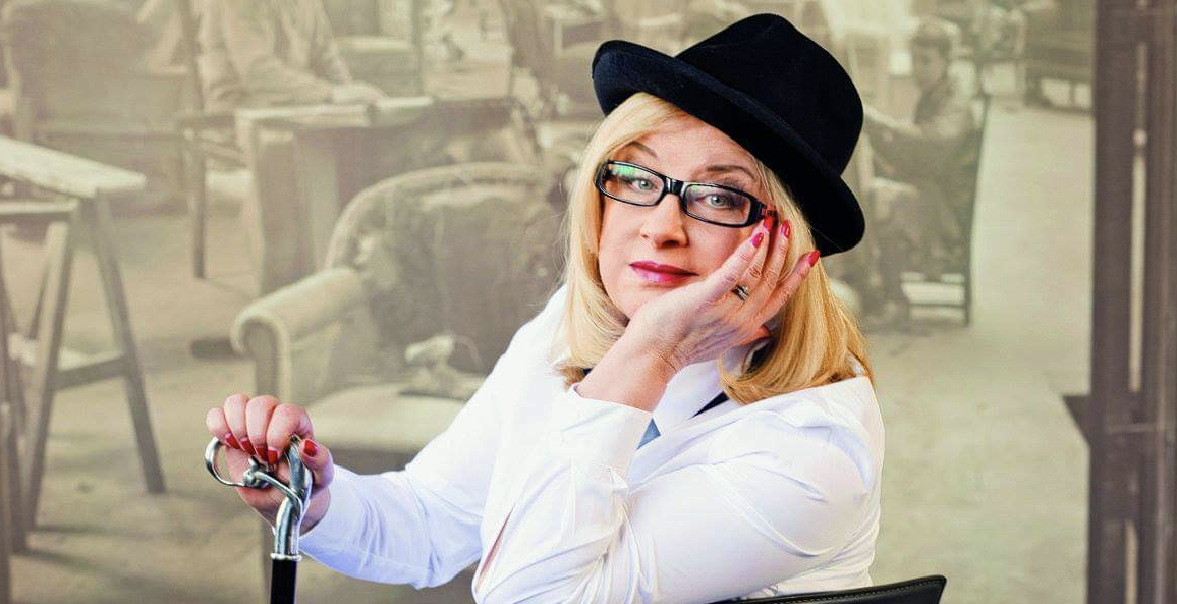 Comedian Elena Vácvalová