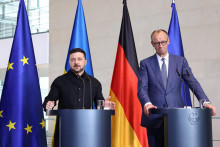 Nemeck&yacute; kancel&aacute;r Friedrich Merz a ukrajinsk&yacute; prezident Volodymyr Zelenskij. FOTO: Reuters