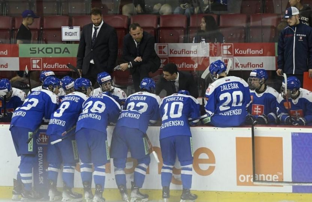 Slovensk&aacute; hokejov&aacute; reprezent&aacute;cia do 18 rokov. FOTO: TASR/R. Stoklasa