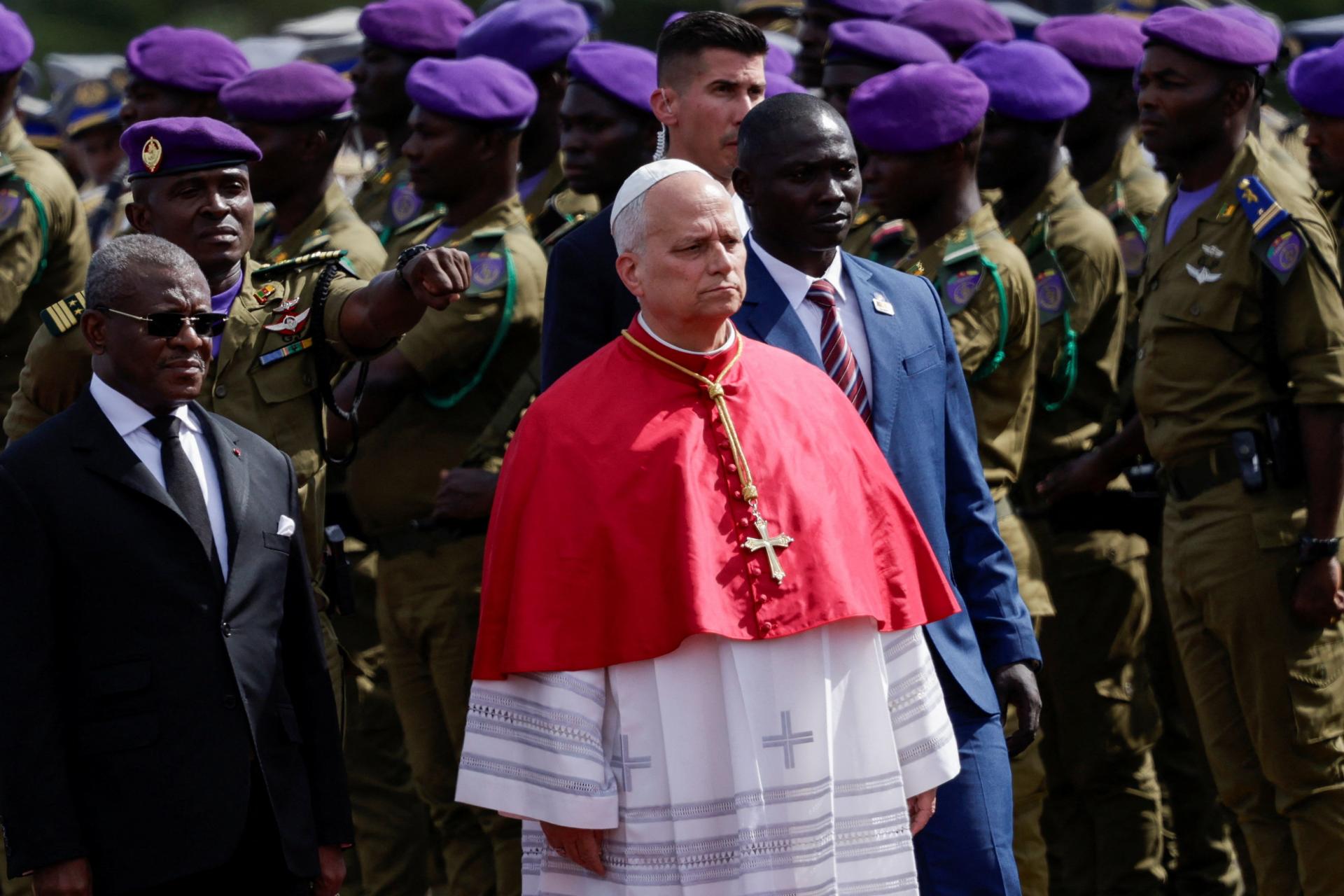 Pápež Lev XIV. pricestoval na návštevu Kamerunu
