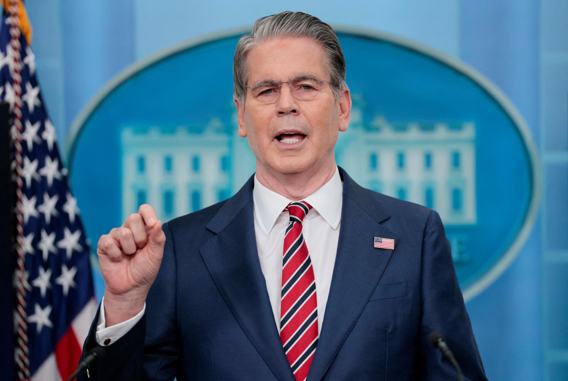 USA oznámili sankcie na subjekty prepravujúce ropu z Iránu. Bessent mu hrozí finančnou podobou bombardovania