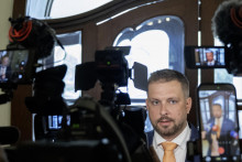 Na sn&iacute;mke minister zdravotn&iacute;ctva Kamil &Scaron;a&scaron;ko. FOTO: TASR/Martin Baumann