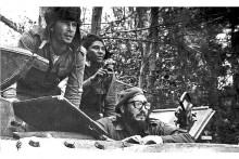 Kub&aacute;nsky vodca Fidel Castro inv&aacute;ziu očak&aacute;val, hoci nepoznal jej presn&yacute; d&aacute;tum. Počas proti&uacute;toku svojim jednotk&aacute;m velil z veže tanku.