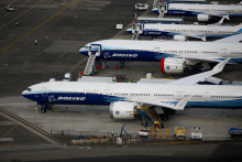 Lufthansa od soboty trvalo odstav&iacute; 27 prev&aacute;dzkyschopn&yacute;ch lietadiel svojich stratov&yacute;ch region&aacute;lnych aeroliniek CityLine. FOTO: Reuters