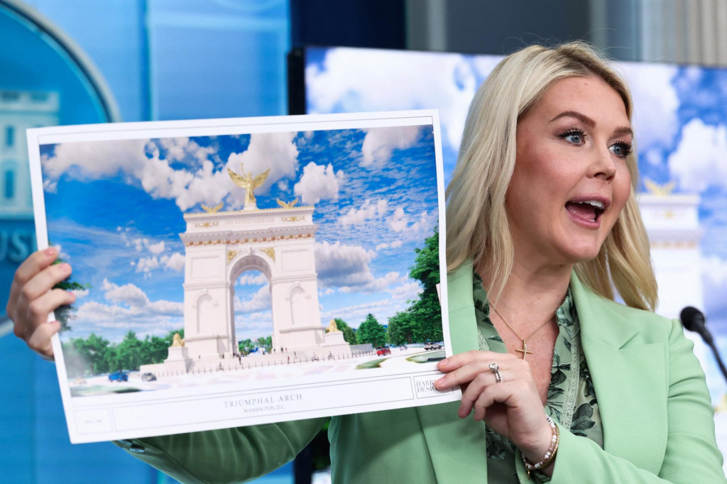 Leavittov&aacute; uviedla, že gigantick&aacute; stavba bude vybudovan&aacute; pri pr&iacute;ležitosti 250. v&yacute;ročia nez&aacute;vislosti USA. FOTO: REUTERS
