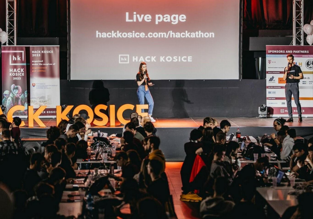 Vyraz na festival, hrad aj hackathon.