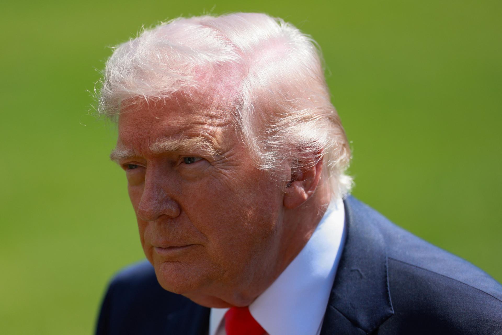 Ir&aacute;n podľa Trumpa s&uacute;hlasil, že na dobu neurčit&uacute; pozastav&iacute; svoj jadrov&yacute; program