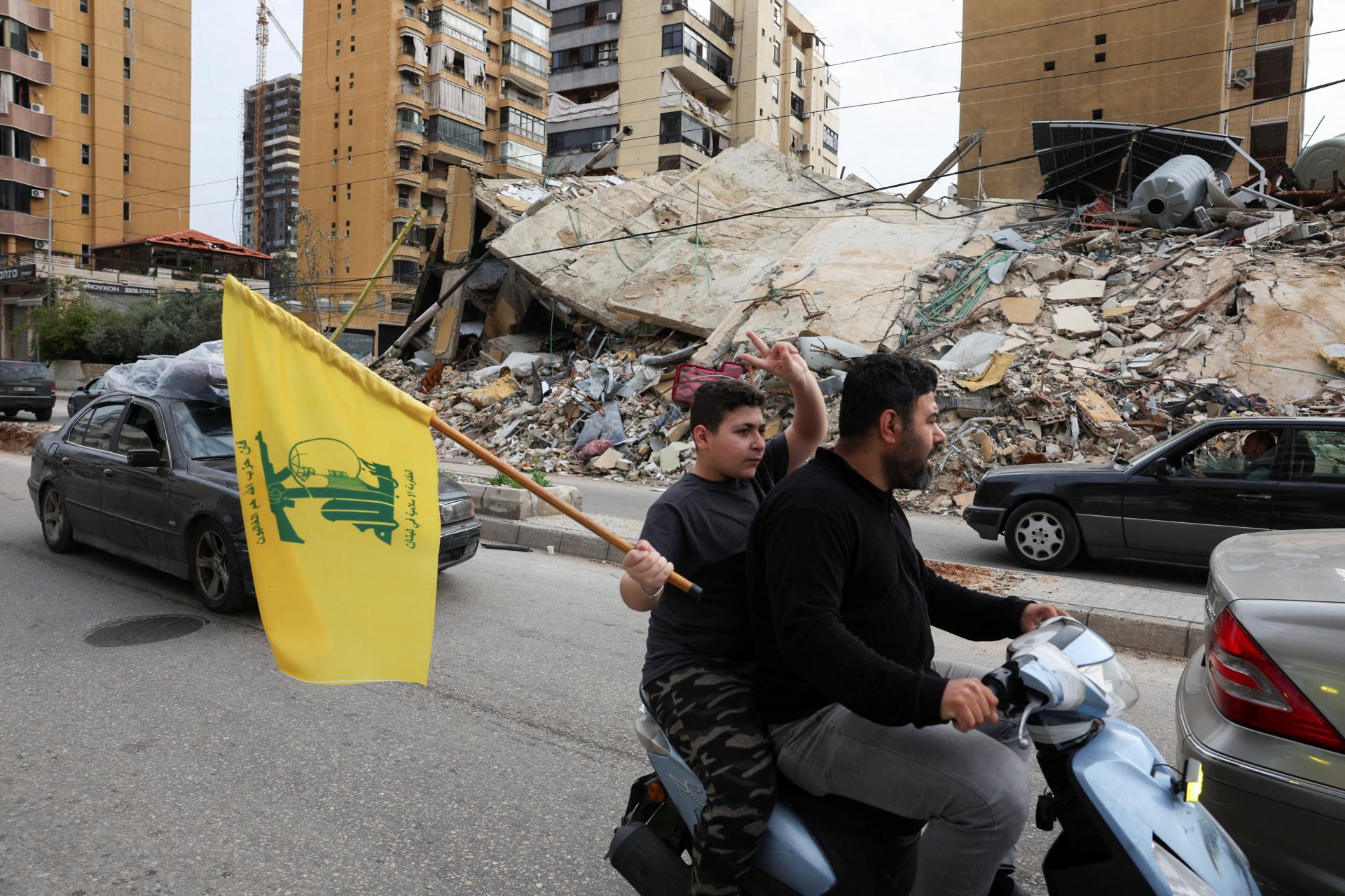 Poslanci z Hizballáhu opatrne podporili prímerie v Libanone a Izraeli, kladú si však podmienky