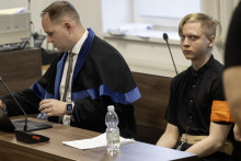Na sn&iacute;mke obžalovan&yacute; Samuel Stra&scaron;ko (vpravo). FOTO: TASR/Martin Baumann