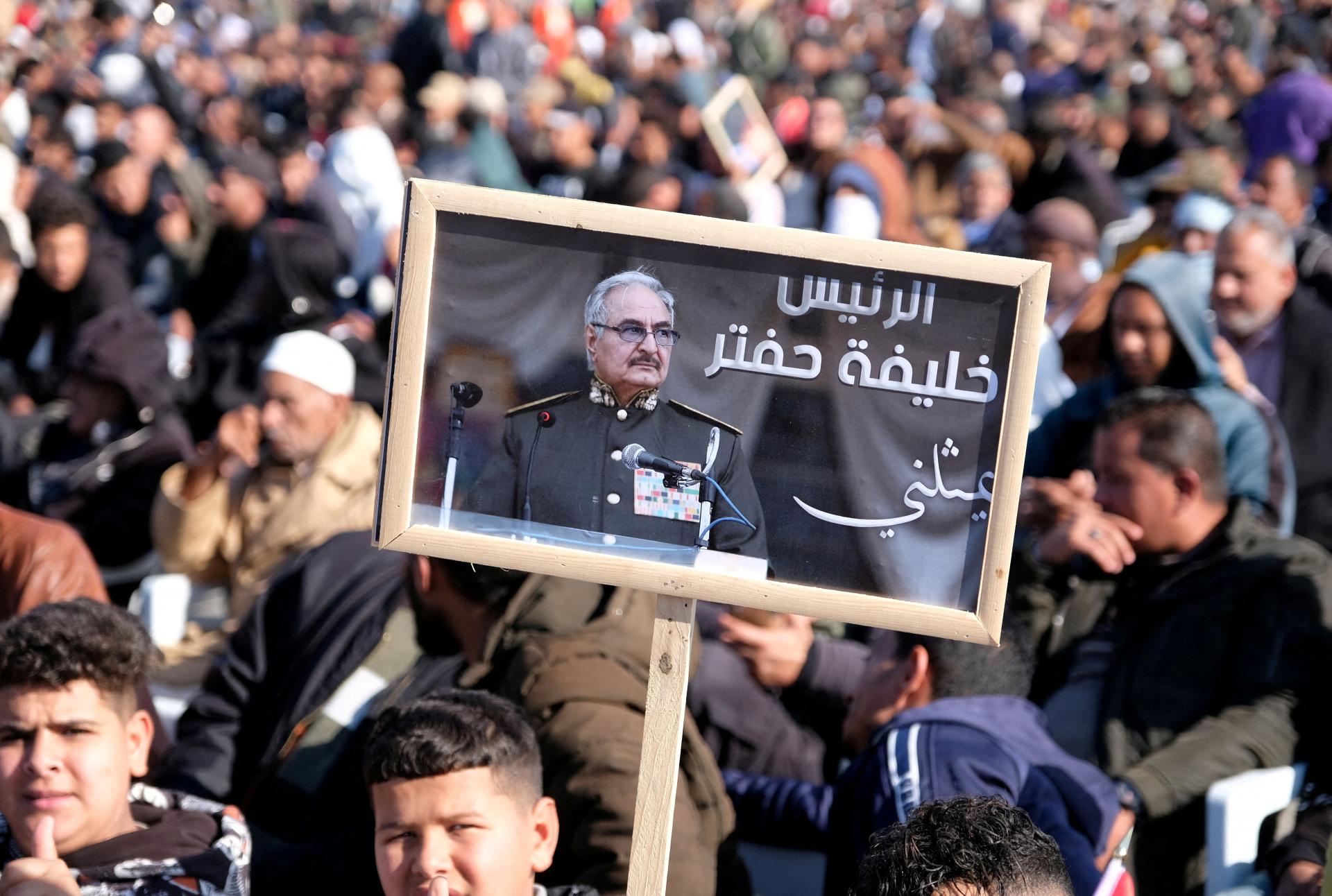 V Líbyi našli 17 tiel, ďalších šesť migrantov zahynulo po stroskotaní lode