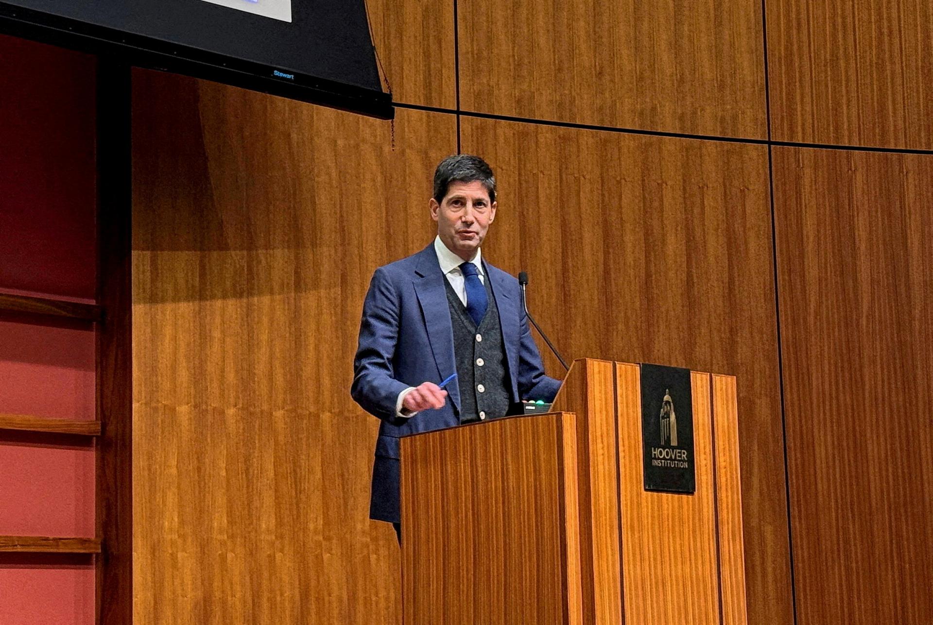 Fed mus&iacute; zostať nez&aacute;visl&yacute;, ale m&aacute; sa s&uacute;strediť na svoje hlavn&eacute; ciele, tvrd&iacute; kandid&aacute;t na &scaron;&eacute;fa banky