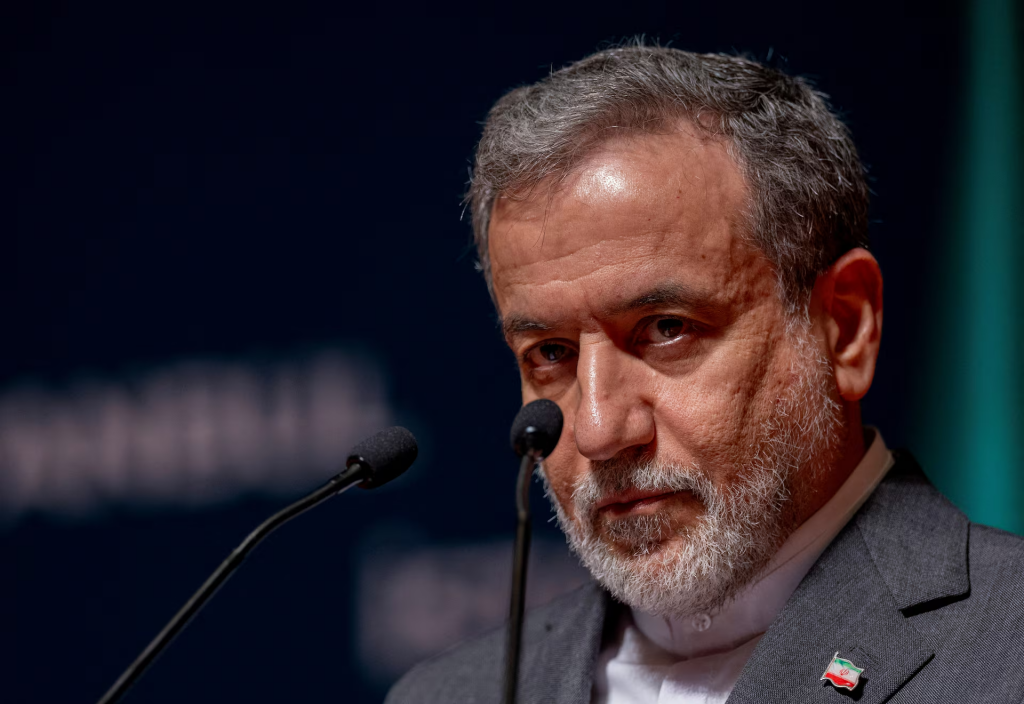 Ir&aacute;nsky minister zahraničn&yacute;ch vec&iacute; Abb&aacute;s Ar&aacute;kč&iacute;. FOTO: REUTERS