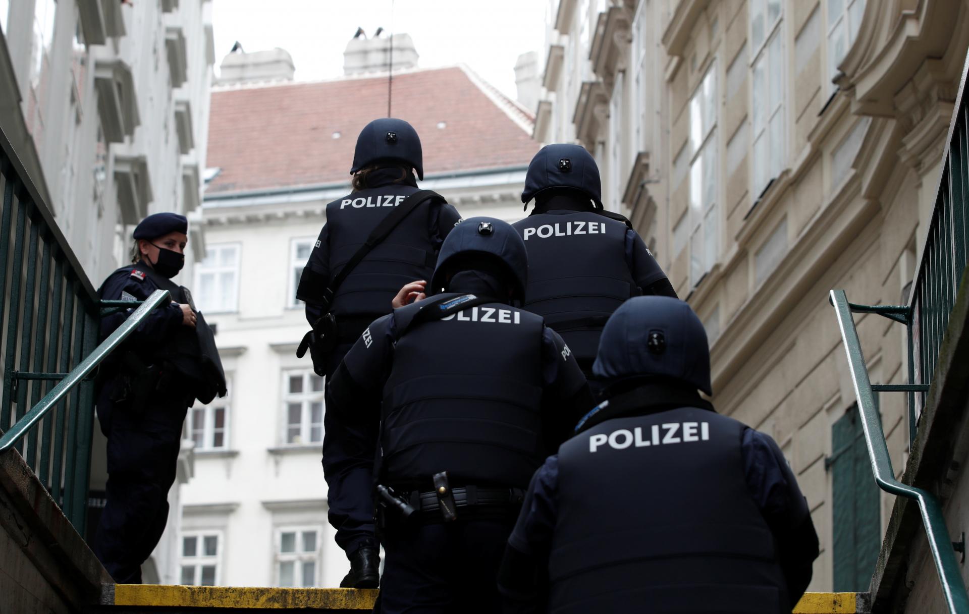 Rakúsky súd oslobodil bývalého diplomata v prípade úniku dokumentov o otrave Sergeja Skripaľa novičokom