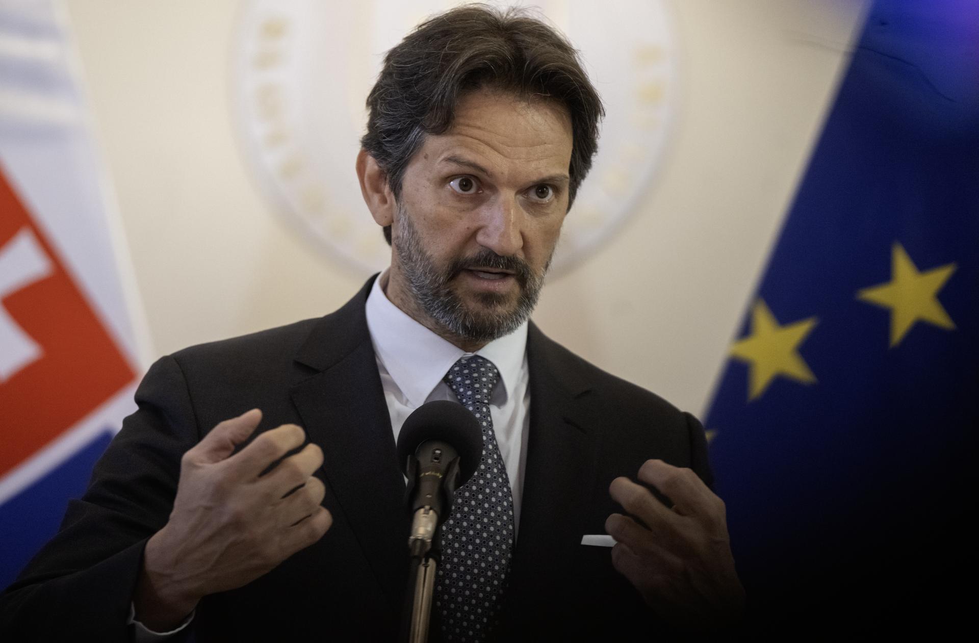 Vláda schválila nomináciu Lorinca na post náčelníka Generálneho štábu Ozbrojených síl, ohlásil Kaliňák