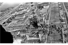V&yacute;buchom zničen&yacute; reaktor Černobyľskej jadrovej elektr&aacute;rne v apr&iacute;li 1986.